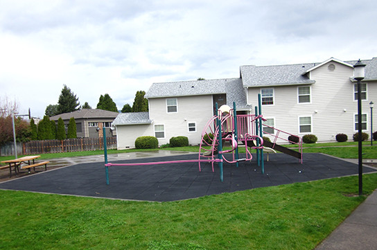 Arends Place I & II in Hood River, OR - Foto de edificio - Building Photo