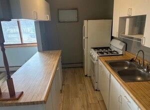 2935 Mounds View Blvd, Unit E in Mounds View, MN - Building Photo - Building Photo