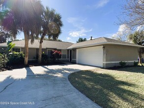 1095 Woodsmere Pkwy in Rockledge, FL - Building Photo - Building Photo