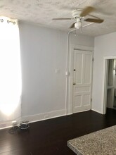 915 11th St, Unit Garage Apartment in Galveston, TX - Building Photo - Building Photo