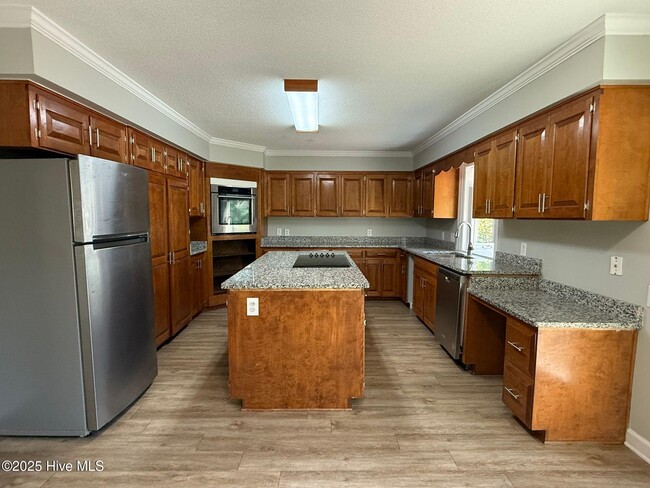 1107 Greenway Dr in Jacksonville, NC - Building Photo - Building Photo