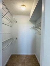 2425 NE 135th St in North Miami, FL - Building Photo - Building Photo