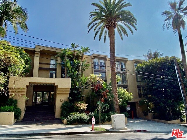970 Palm Ave-Unit -118 in West Hollywood, CA - Building Photo