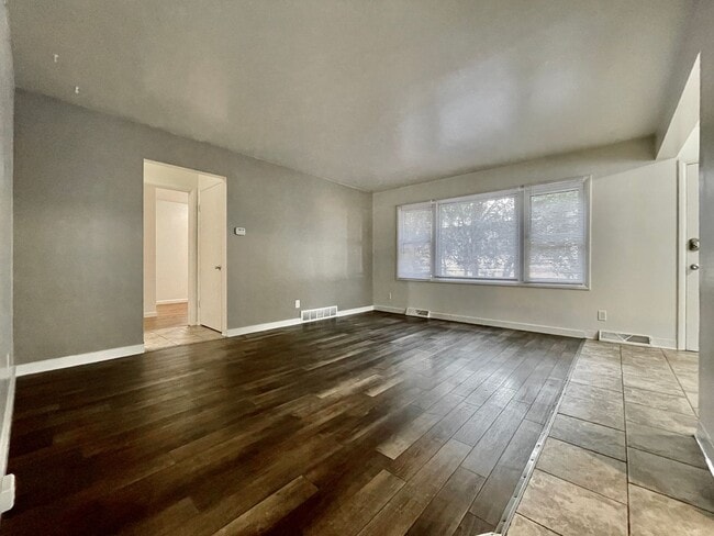 4218-4220 Curwood Ave SE in Grand Rapids, MI - Foto de edificio - Building Photo