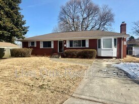 4705 Nuttfield Ln in Virginia Beach, VA - Building Photo