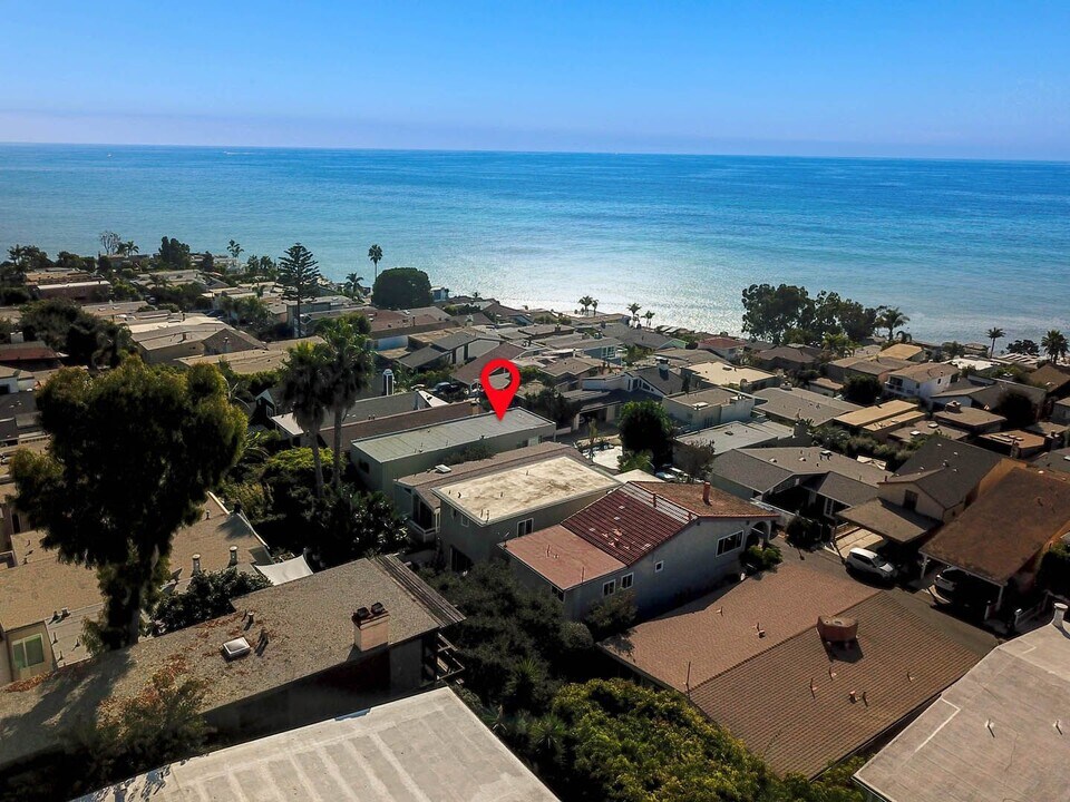 1040 La Mirada St in Laguna Beach, CA - Building Photo