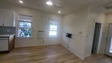 2112 Ashby Ave, Unit C in Berkeley, CA - Building Photo - Building Photo