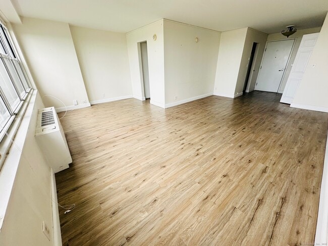 property at 2625 Park Ave