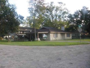 705 7th St in Silsbee, TX - Building Photo - Other