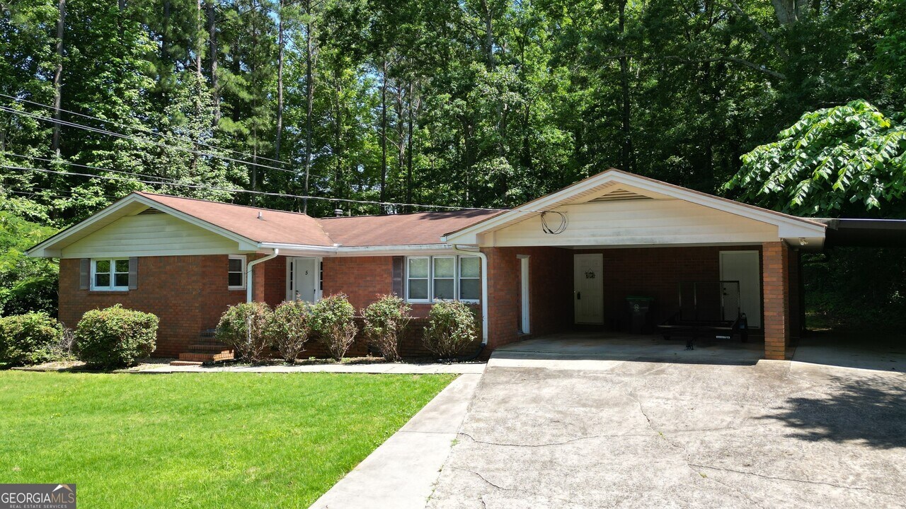 5 Circle Dr in Hampton, GA - Building Photo