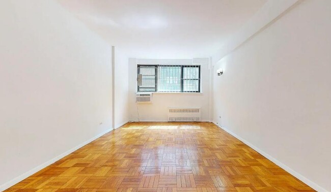 property at 225 E 26th St