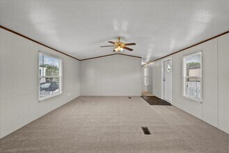 5146 Martinique Calle in Dickinson, TX - Building Photo - Building Photo