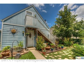 425 Shadow Point in San Marcos, TX - Building Photo - Building Photo