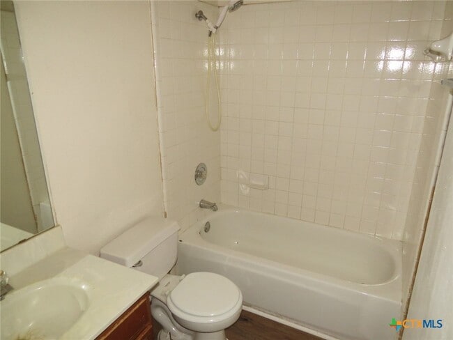 property at 1602 Benttree Dr