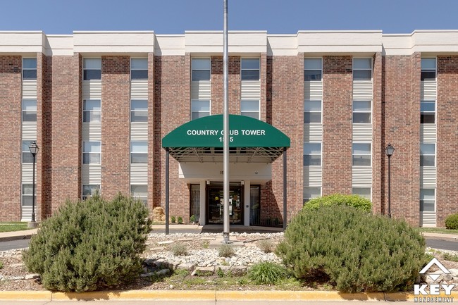 Country Club Tower in Augusta, KS - Foto de edificio - Building Photo