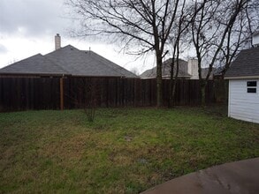 217 Dartmouth Dr in Rockwall, TX - Foto de edificio - Building Photo