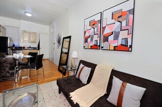 631 10th Ave in New York, NY - Building Photo - Building Photo
