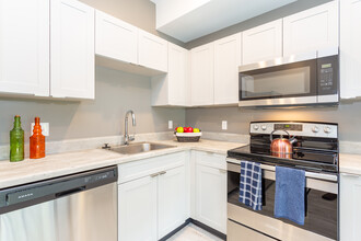 Diamond Place I in Grand Rapids, MI - Building Photo - Interior Photo