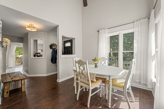 5 Hickorywood Sq in Durham, NC - Building Photo - Building Photo
