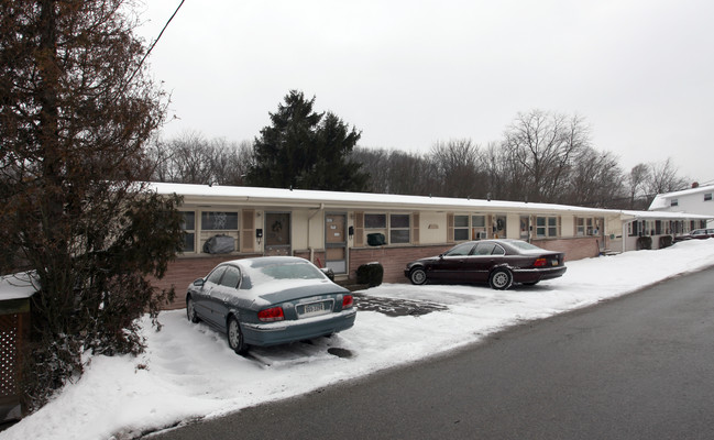 3997 Canal Rd in Pittsburgh, PA - Foto de edificio - Building Photo