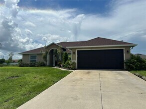 2216 NE 6th Pl in Cape Coral, FL - Building Photo - Building Photo