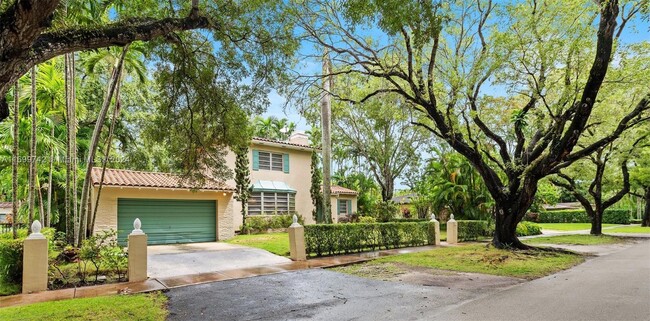 829 Palermo Ave in Coral Gables, FL - Building Photo - Building Photo