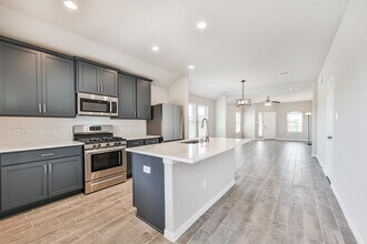13114 Dalvay Beach Dr in La Marque, TX - Building Photo - Building Photo