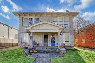 1649 W Main St in Houston, TX - Building Photo