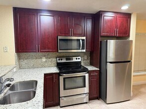 9981 SW 26th Ct in Miramar, FL - Building Photo - Building Photo