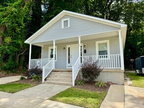 411 W 3rd St in Greenville, NC - Building Photo - Building Photo