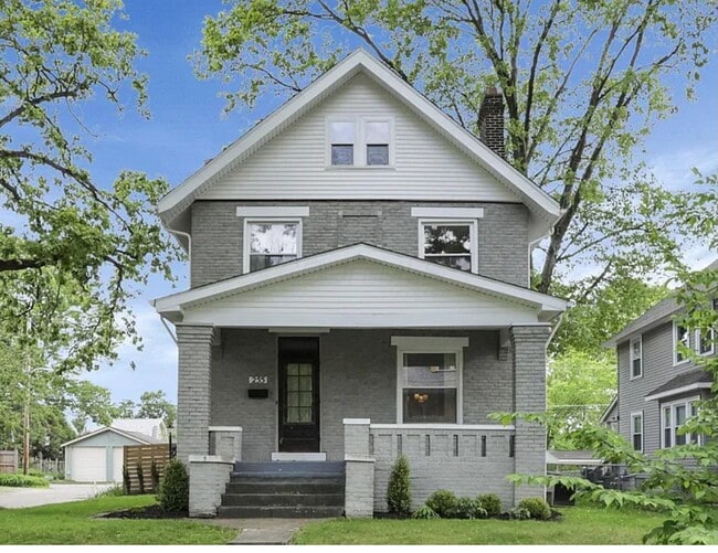 255 E Kelso Rd in Columbus, OH - Foto de edificio - Building Photo