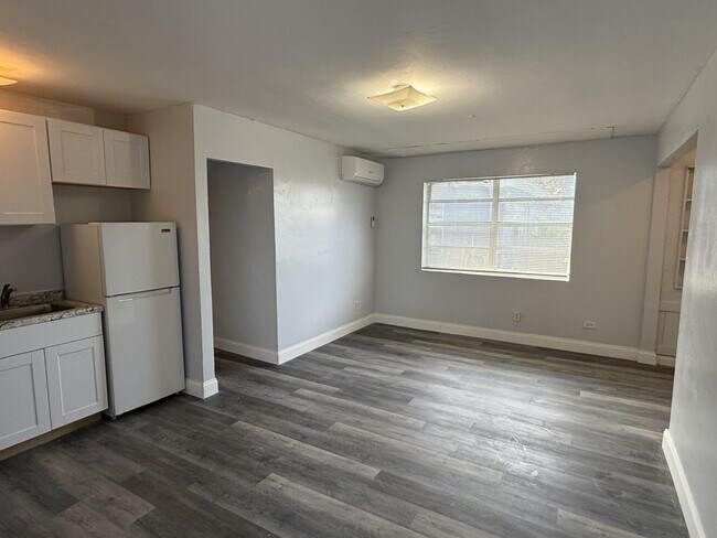 property at 131 E 27th St