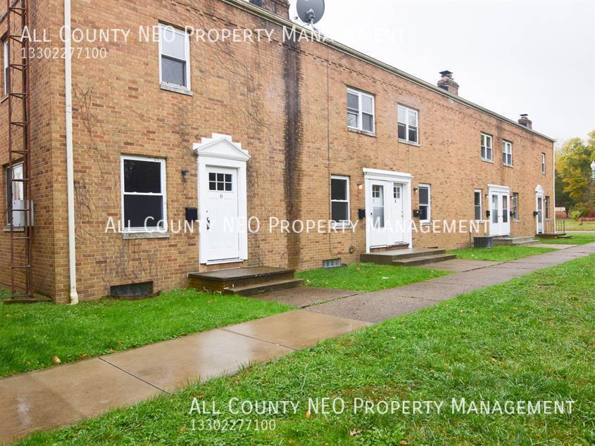 2116 Market Ave N in Canton, OH - Building Photo