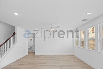 355 Monastery Dr in Lathrop, CA - Building Photo - Building Photo