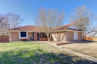 16744 Overland Stage Dr in Tyler, TX - Building Photo