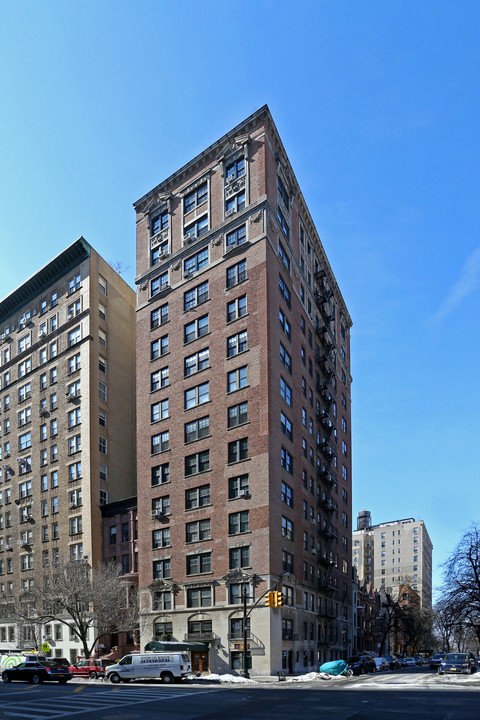 617 West End Ave in New York, NY - Building Photo