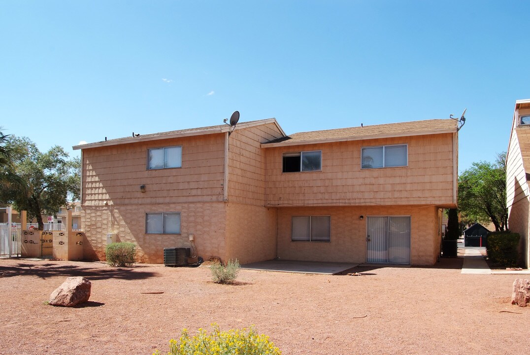 Parkway Villas Condominium in Las Vegas, NV - Foto de edificio