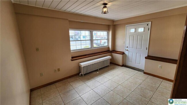 4631 Lehigh Dr in Walnutport, PA - Building Photo - Building Photo