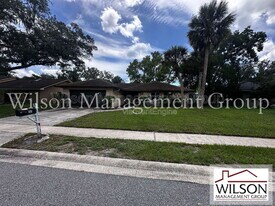 321 Redwing Way in Casselberry, FL - Building Photo