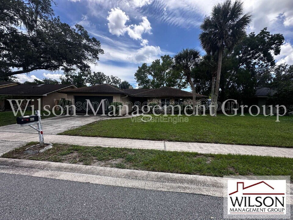 321 Redwing Way in Casselberry, FL - Building Photo