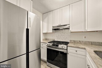 1239 Vermont Ave NW in Washington, DC - Building Photo - Building Photo