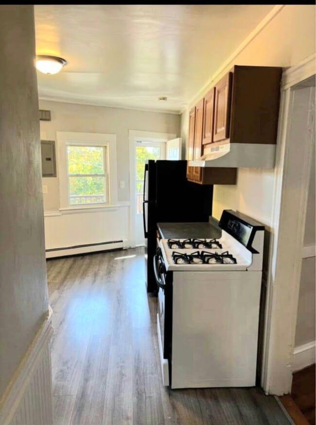 598 Hyde Park Ave, Unit Unit 3, Unit Unit 3