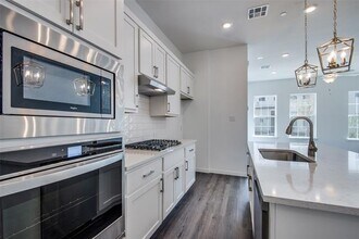 9909 Schramm St in Irving, TX - Building Photo - Building Photo