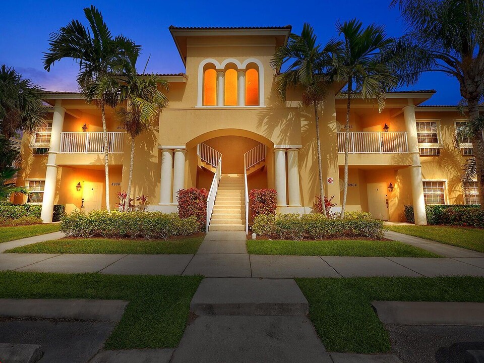 8912 Sandshot Ct in Port St. Lucie, FL - Building Photo