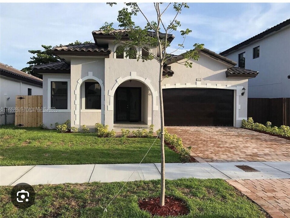 14432 SW 31st St in Miami, FL - Building Photo