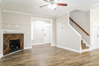 2337 Sapphire Valley Dr in Raleigh, NC - Foto de edificio - Building Photo