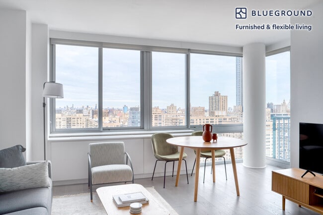101 W End Ave in New York, NY - Building Photo - Building Photo