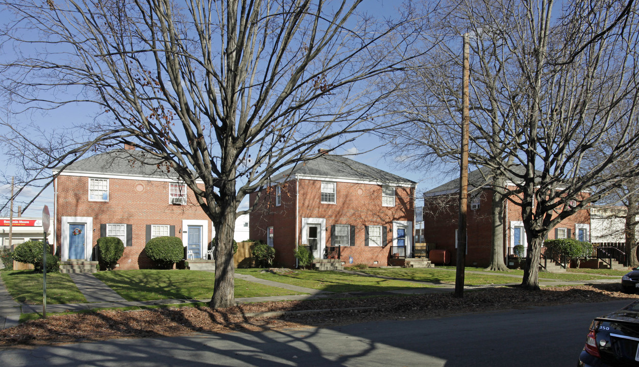 3336 Cutshaw Ave in Richmond, VA - Building Photo