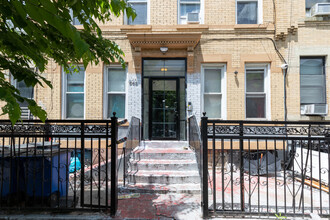 865 Hart St in Brooklyn, NY - Building Photo - Building Photo