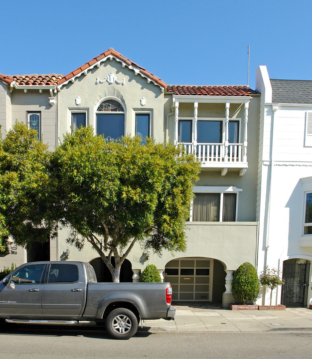 2158-2160 Beach St in San Francisco, CA - Building Photo